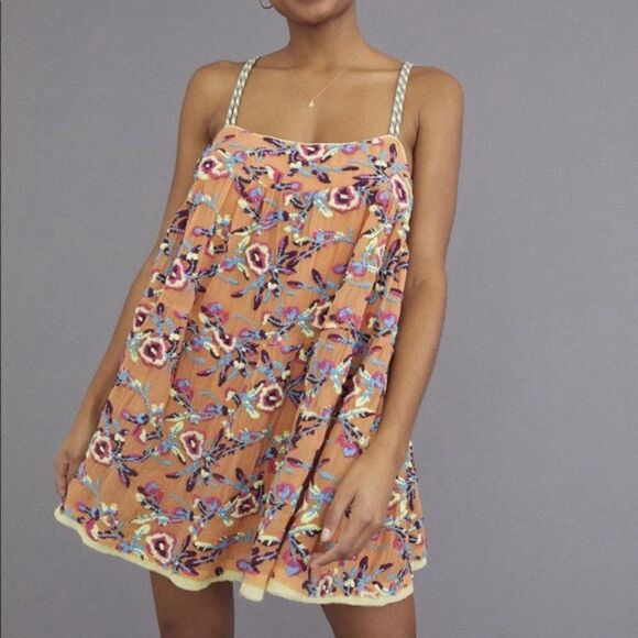 Kimchi Blue Heat Wave Floral Mini Dress sz M NWOT - Picture 2 of 13